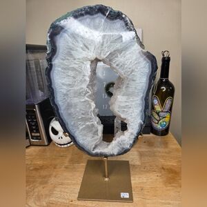 Druzy Agate Statement Peice With Gold Stand 2b